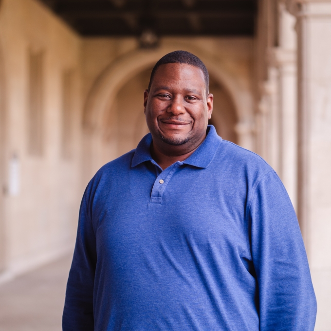 Headshot of Jason Ray